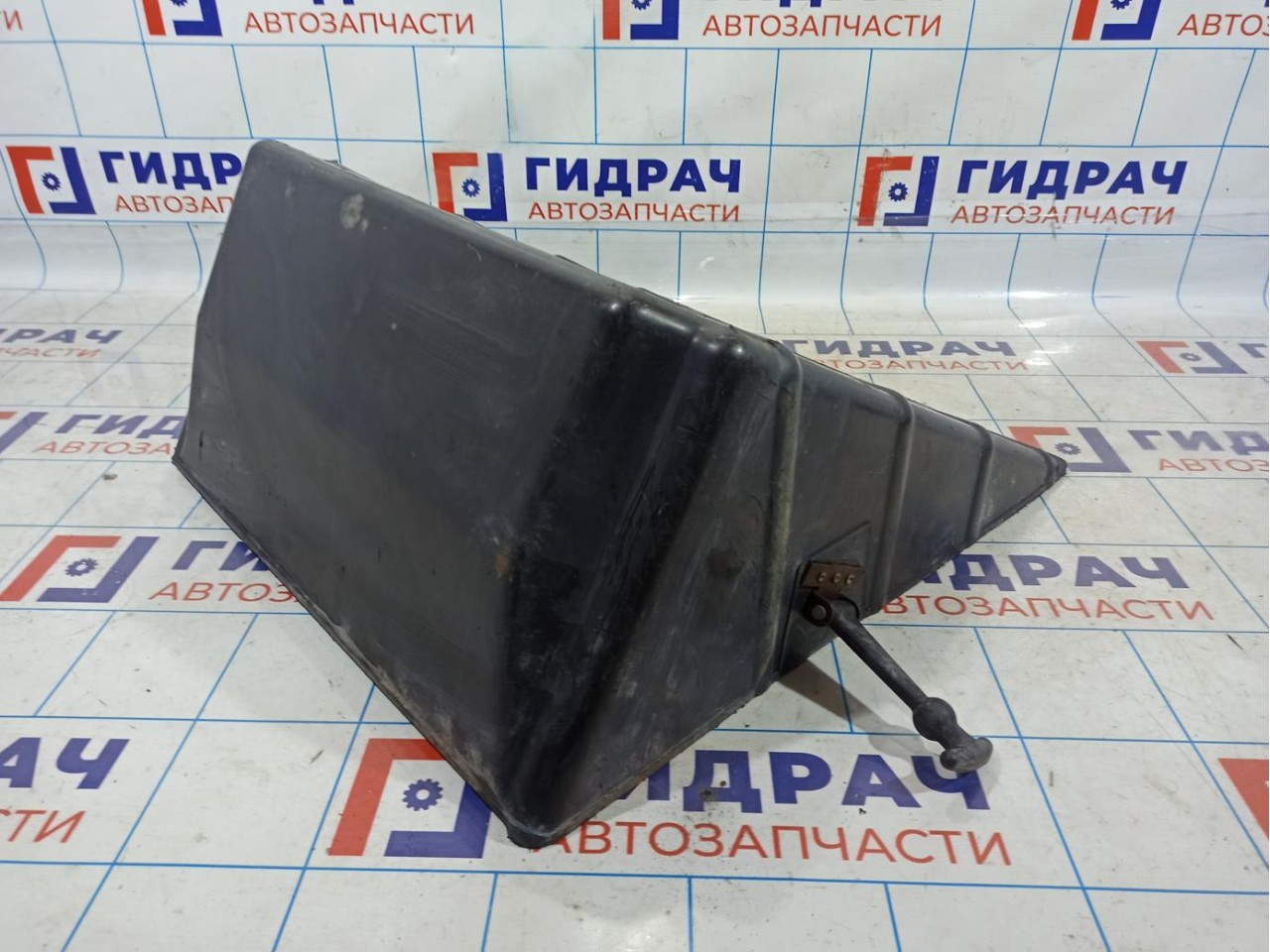 Крышка аккумулятора KamAZ 4308 532037015901.